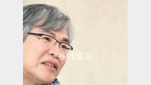 [단독]임상수 감독 인터뷰 “돈 많은 사람도 돈 없는 사람도 위엄 지켰으면… ”