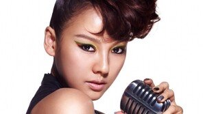 패셔니스타 이효리, ‘팝의 황제’ 마이클 잭슨으로 변신