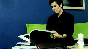 안성기 훈남 화가 아들 안다빈, 일상 최초 공개…‘프런코’ 강성도와 절친이었어?