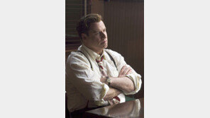 존 트라볼타, 동성 안마사 호텔로 불러 성추행 혐의