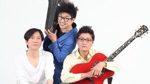 자전거 탄 풍경 “혼자 걷다 자전거 타는 기분…셋이 노래하니 힘이 덜 든다”