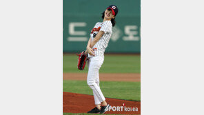 [포토] 쑥스러운 김고은 ‘귀여워~’