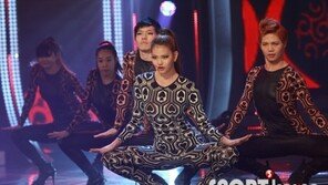 [포토] 안다미로, ‘아찔 쩍벌춤~’