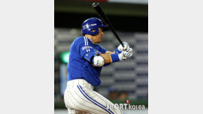 [포토] 이승엽 ‘2000 안타 달성의 순간!’