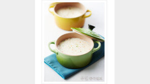 [우먼 동아일보 이유식 3-STEP] 푸드 디렉터 메이와 함께~ 르크루제 원형 냄비로 만드는 중기 이유식 ‘치즈죽’