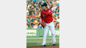 [이효봉의 THE INTERVIEW] 박희수 “Mr.제로 비결? 공에 마음 담아 전력피칭”