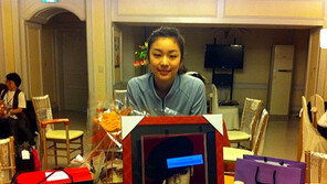 김연아 “아이스쇼 선물 감사합니다!” 인증샷