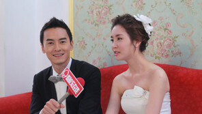 정원창-이다해, 턱시도-웨딩드레스 입고… ‘예비 부부 포스’