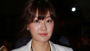 [포토] 박진희, 봄을 품었나? 자체발광 여신미모