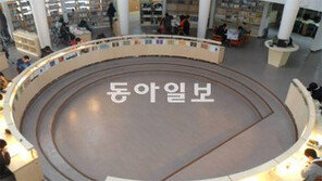 “창문 없는 도서관?” 안타까워한 건축가가 직접 만든 도서관