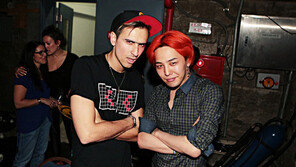 지드래곤 빨간머리-5대5 가르마, “판타지 속 레드 드레곤?”