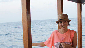 손예진, 몰디브 배경으로 여전한 미모 ‘성형논란 일축’ 