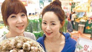 “방금 캔 마늘이에요”