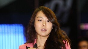 [SD포토] 김민희, 모태 차도녀? ‘핑크 재킷도 시크해’