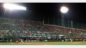 [데일리포커스] 목동구장 첫 연이틀 평일 매진…‘아리랑 목동’ 콧노래