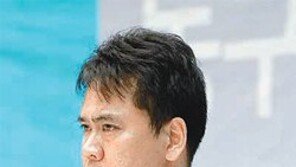 잡음 떨쳤다, 이제 올림픽 향해… 女농구 대표팀 이호근 감독