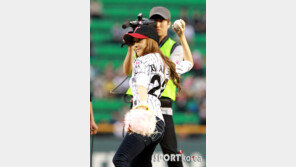 [포토] 제시카, 모자 사이로 후광 미모 발산