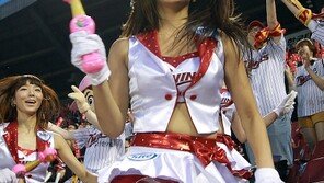 [포토] 치어리더, 요술봉들고 상큼 응원