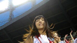 [포토] 치어리더, 열정적인 춤으로 응원