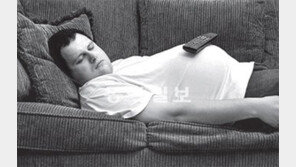 [O2/커버스토리]아내들 “남편 속옷 며칠 입는 건 봐줘도, TV 보며 잠드는 건 못 참아”