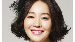 [우먼 동아일보 스타 뷰티] 립 & 아이 포인트! 엄지원의 러블리 큐트 메이크업   