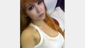 징거 반전 몸매, 흰 민소매에 드러난 볼륨 ‘깜짝’