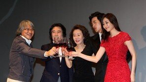 임상수 ‘칸의 남자’ 될까…윤여정 ‘칸의 여왕’ 될까