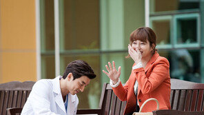 공유, 이민정 앞에서 무릎꿇고 ‘스테이플러 남’ 등극