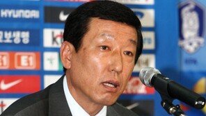 최강희 감독 “박주영, 병역논란 직접 밝혀라”