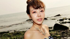 황혜영 ‘볼륨몸매 여전’ 러블리룩 공개