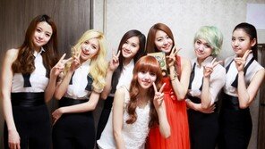 헬로비너스, 유이 옆에서도 굴욕無…절대 미모 과시