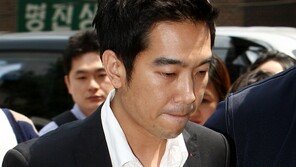 [포토] ‘경찰 재소환’ 고영욱, ‘입술 굳게 깨물며~’