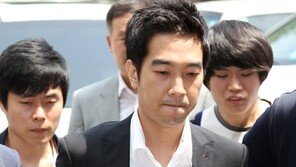 [SD포토] ‘성폭행 혐의’ 고영욱, 긴장한 모습 역력