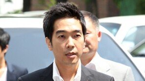 ‘성폭행 혐의’ 고영욱 출두 “성실히 조사에 임하겠다”