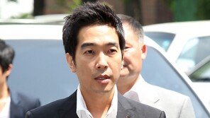 ‘성폭행 혐의’ 고영욱, 경찰서 출두 “물의 일으켜 죄송”