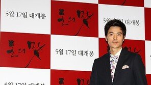 [SD포토] 김강우, 강한 남성미…카리스마 대폭발