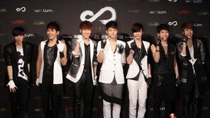 [포토] 인피니트, 멤버 모두 소두 인증…추격자 쇼케이스