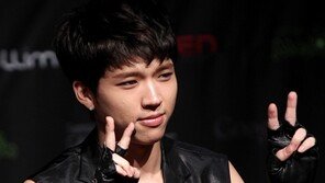 [포토] 인피니트 우현, 팔근육 깜짝…추격자 쇼케이스