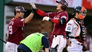 [스타플러스] 김민우, 데뷔 첫 만루포…인생역전 시동