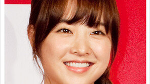 [우먼 동아일보 스타 뷰티] 박보영 여성스러운 눈매 메이크업 노하우 & 번지지 않는 아이 메이크업 노하우