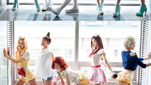 헬로 비너스, 스트레칭 중…‘발레리나 능가하는 유연함’ 깜짝