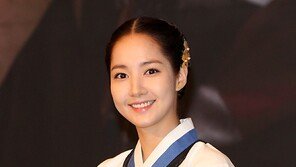 [SD포토] ‘꽃미소’ 박민영, 단아한 한복자태