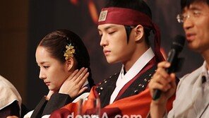 [SD포토스토리]단아한 박민영, 포복절도(?)한 사연은