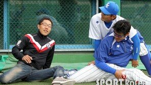 [포토] 김제동 ‘준비운동도 힘들어~’