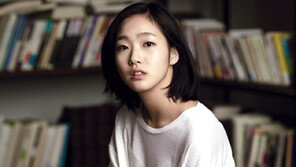 전도연이 ‘셋’씩이나…충무로 대박났네