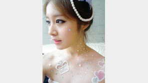 지연 인형 미모, “예쁜데 왜 눈물을?”