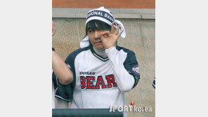 [포토] 김장훈 ‘두산팬이에요 뿌잉’