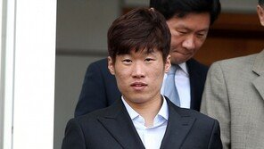 [포토] 박지성 또 얼음 ‘저 찍는 건가요?’