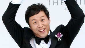 [포토] 정준하, 결혼식 앞두고 머리 위 하트 ‘니모사랑 철철~’