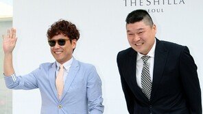 [포토] ‘정준하 하객’ 강호동, 윤종신과 벌써 두 번째… 이유있는 동반입장?